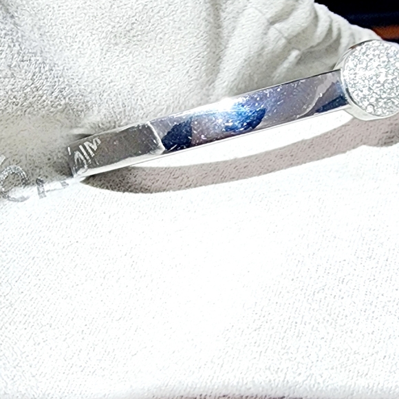 MICHAEL KORS PAVÉ SILVER TONE BANGLE BRACELETS. LOT OF 3. - Picture 11 of 11